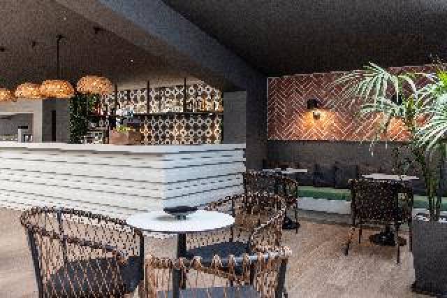 Bar