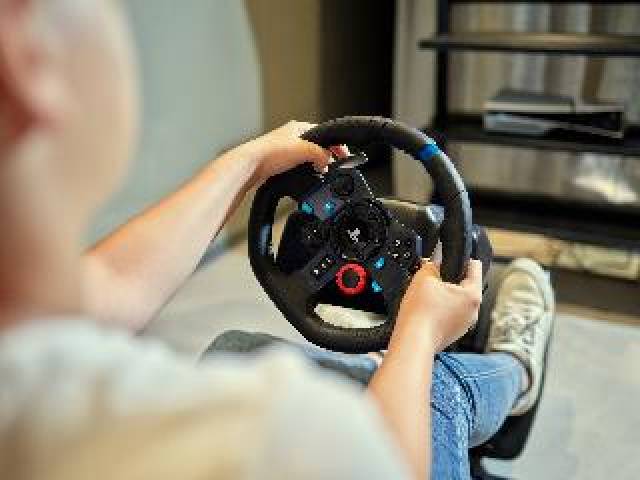 Desportos y Entretenimento