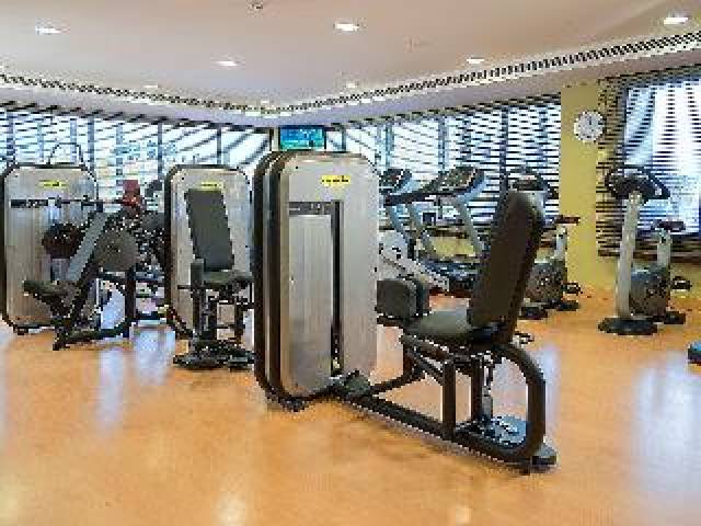 Desportos y Entretenimento