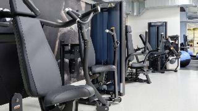 Desportos y Entretenimento