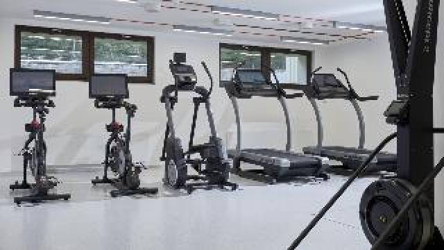 Desportos y Entretenimento