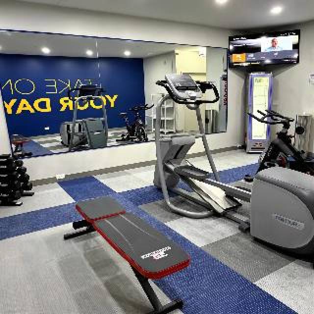 Desportos y Entretenimento