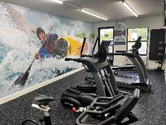 Desportos y Entretenimento