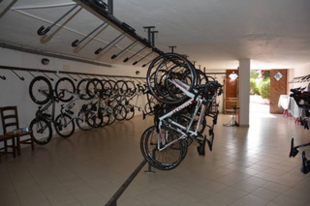 Desportos y Entretenimento