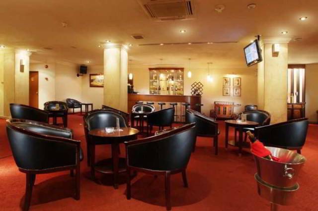 Bar