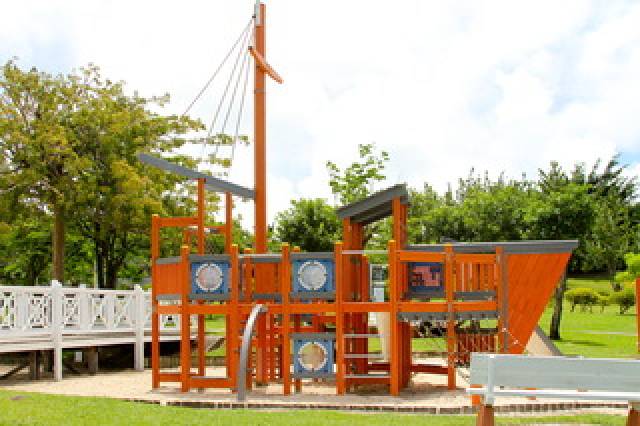 Desportos y Entretenimento