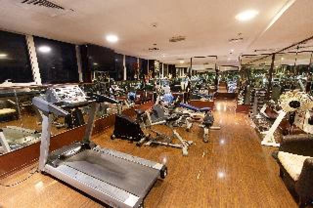 Desportos y Entretenimento