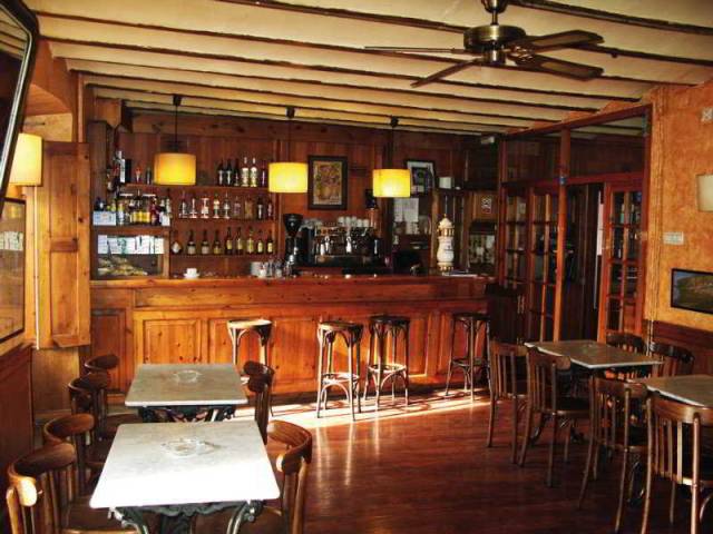 Bar