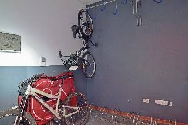 Desportos y Entretenimento