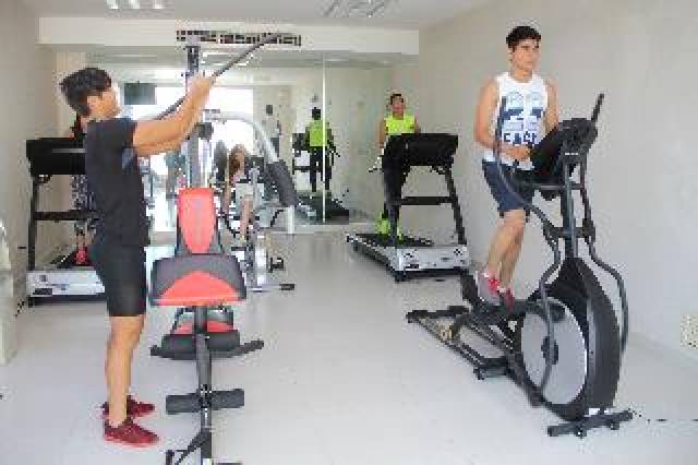 Desportos y Entretenimento