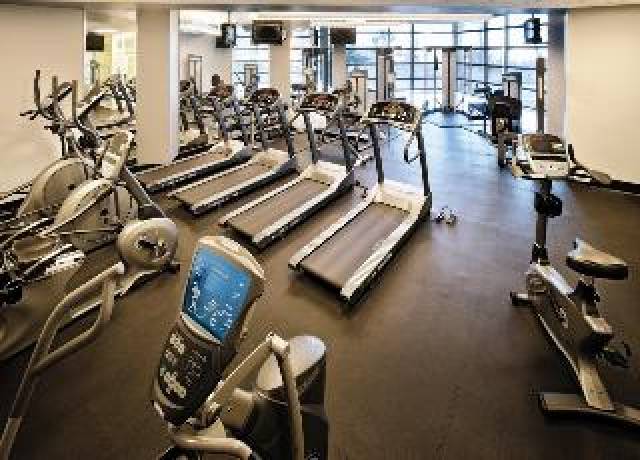 Desportos y Entretenimento