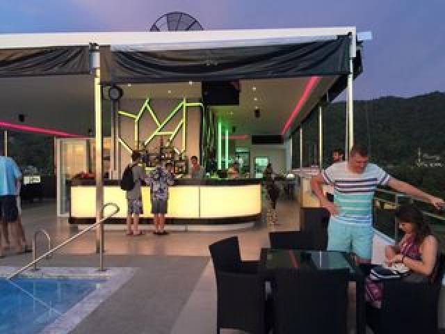 Bar