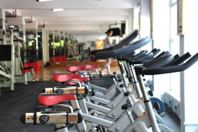 Desportos y Entretenimento