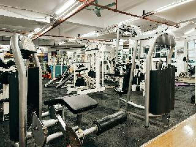 Desportos y Entretenimento