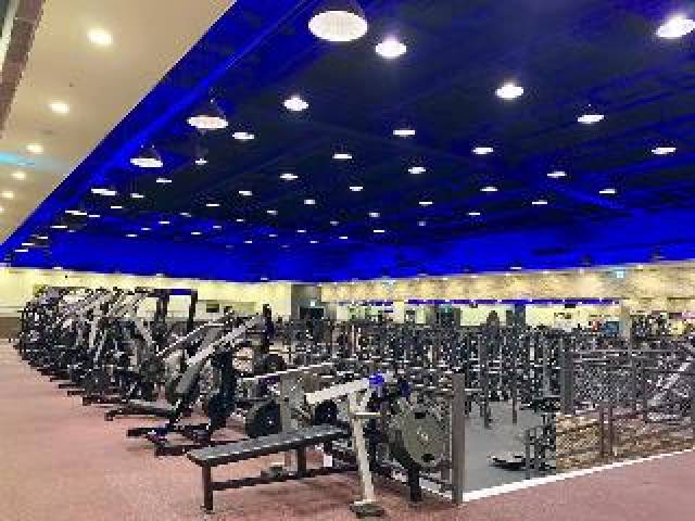Desportos y Entretenimento