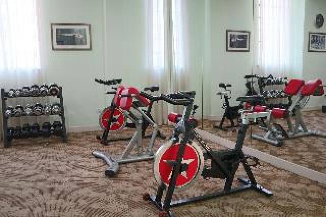 Desportos y Entretenimento