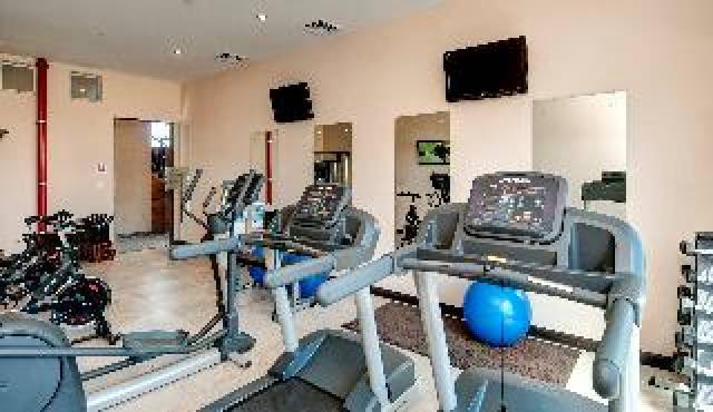 Desportos y Entretenimento