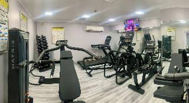 Desportos y Entretenimento