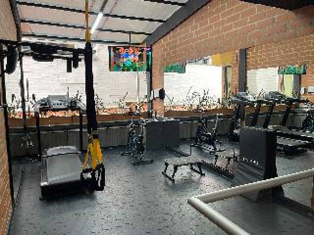Desportos y Entretenimento