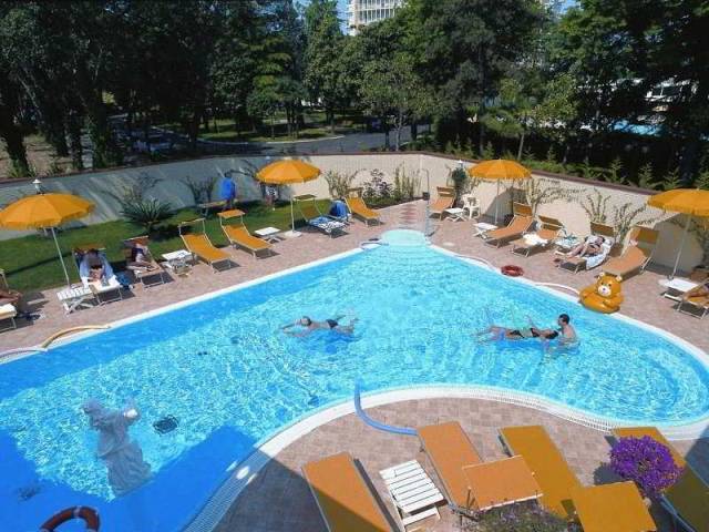 Piscina