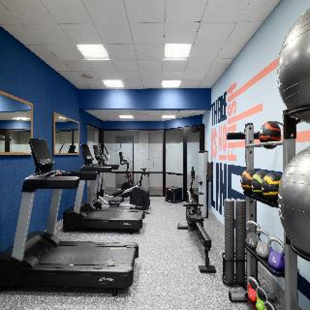 Desportos y Entretenimento