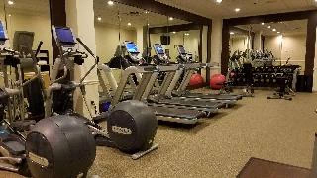 Desportos y Entretenimento