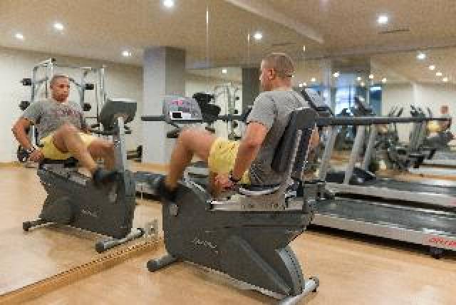 Desportos y Entretenimento