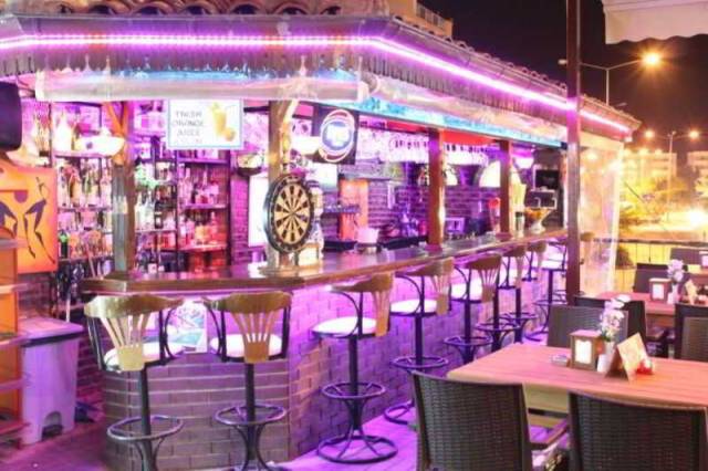 Bar