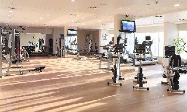 Desportos y Entretenimento