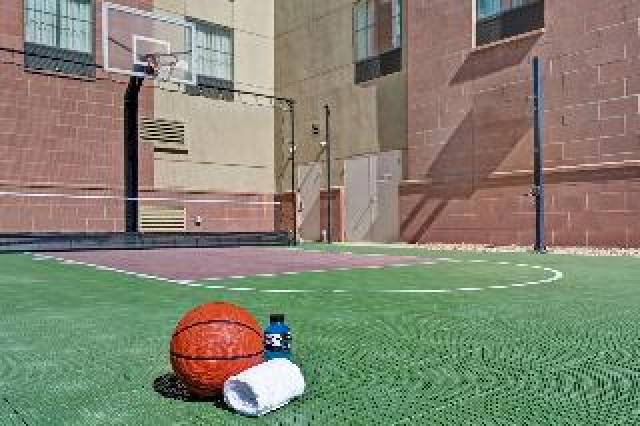 Desportos y Entretenimento