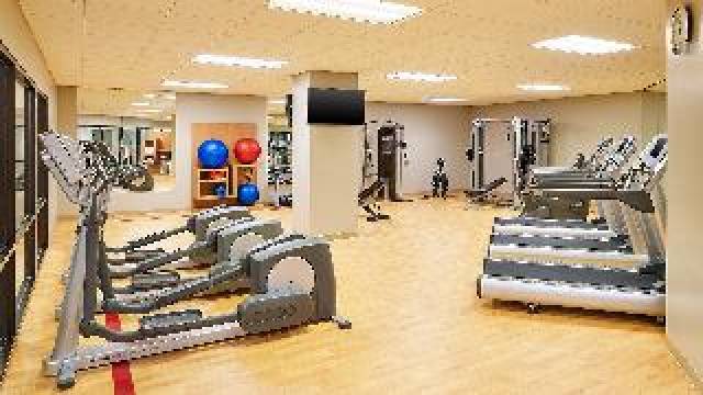 Desportos y Entretenimento