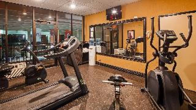 Desportos y Entretenimento
