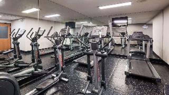 Desportos y Entretenimento