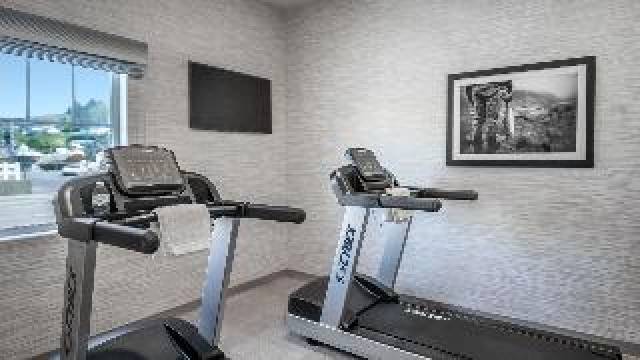 Desportos y Entretenimento