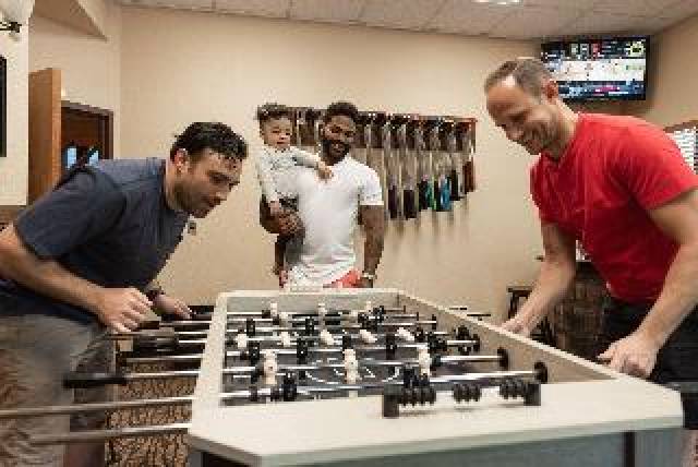Desportos y Entretenimento
