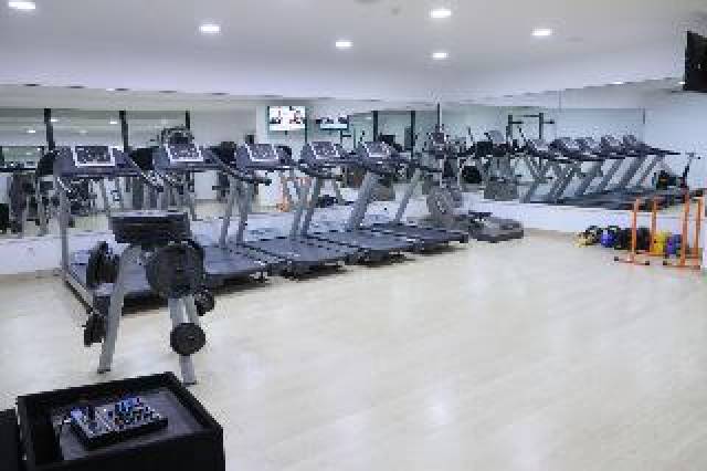 Desportos y Entretenimento