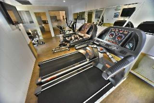 Desportos y Entretenimento