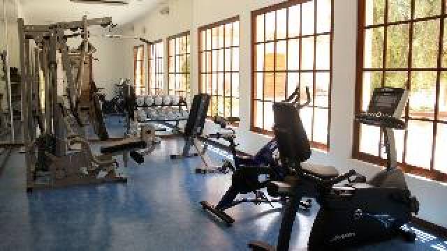 Desportos y Entretenimento