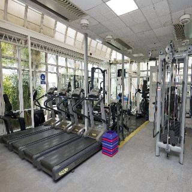 Desportos y Entretenimento