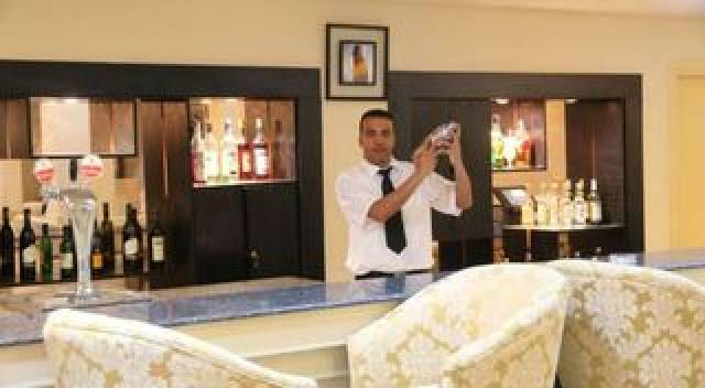 Bar