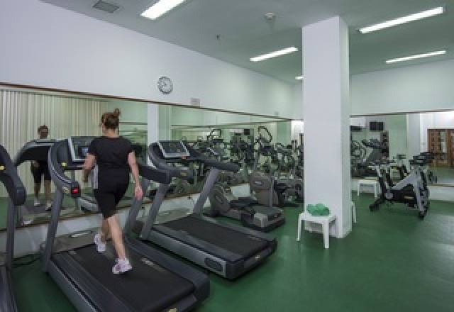 Desportos y Entretenimento