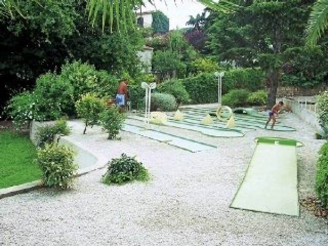 Desportos y Entretenimento