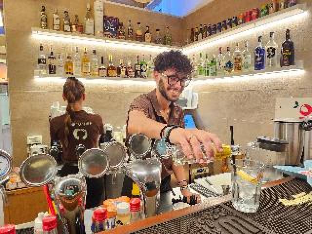 Bar