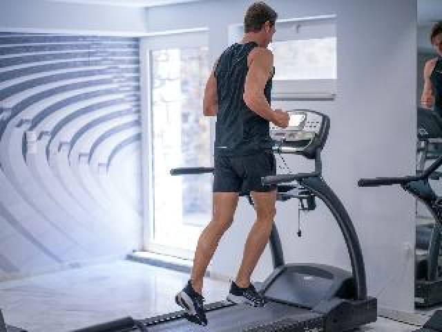 Desportos y Entretenimento