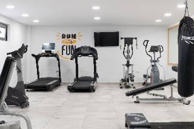 Desportos y Entretenimento