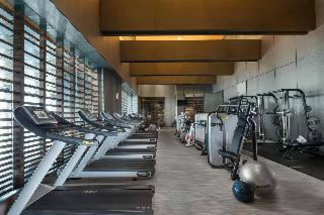 Desportos y Entretenimento
