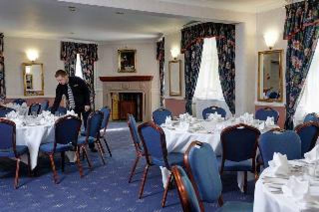 Desportos y Entretenimento