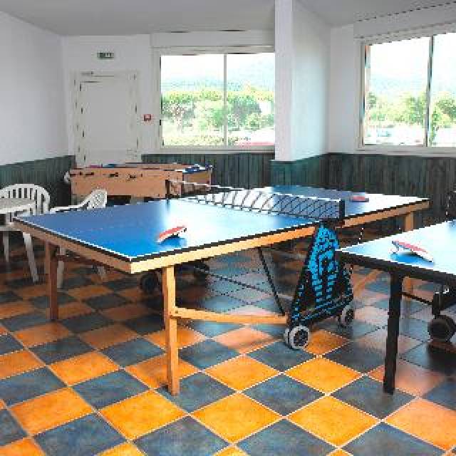 Desportos y Entretenimento