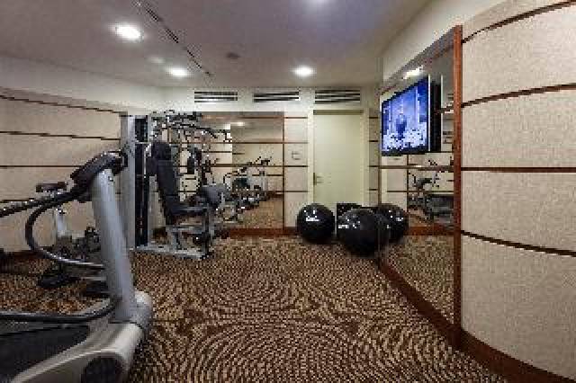 Desportos y Entretenimento