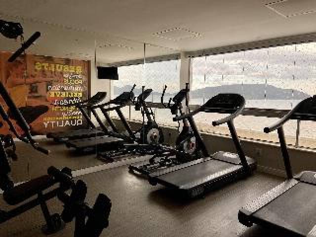 Desportos y Entretenimento